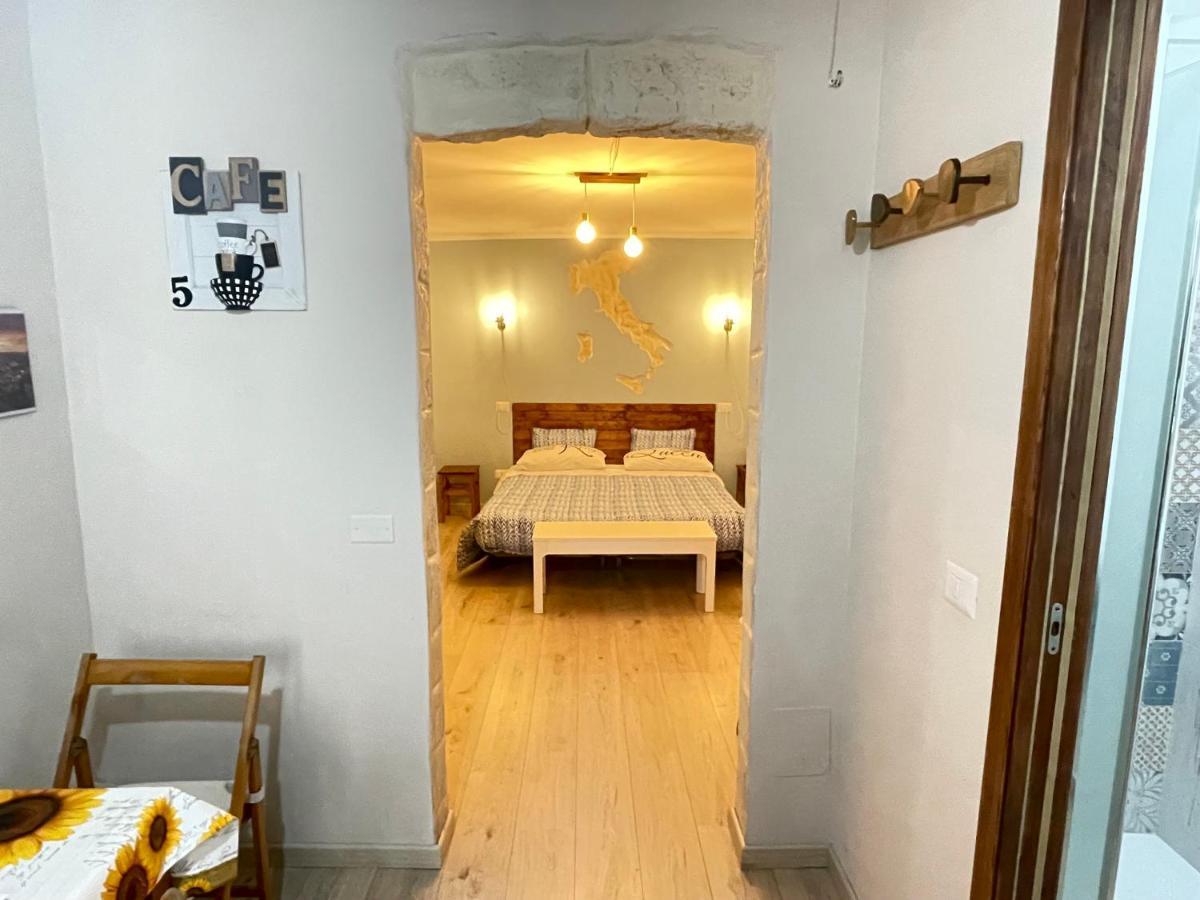 Trevisani Central Station Apartment Bari Exterior photo